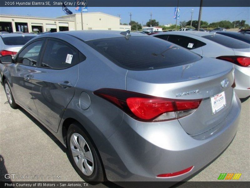 Shale Gray / Gray 2016 Hyundai Elantra SE