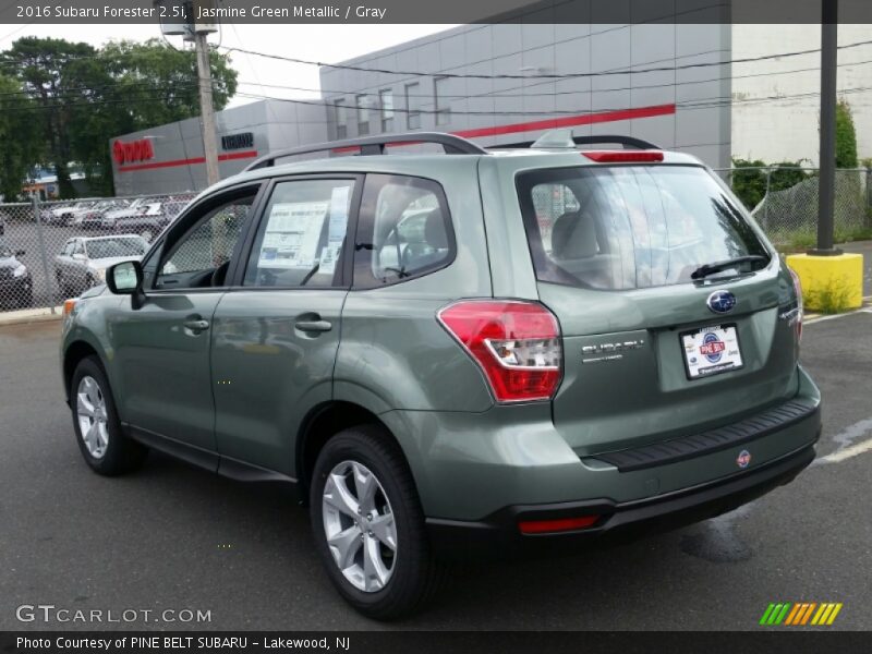Jasmine Green Metallic / Gray 2016 Subaru Forester 2.5i