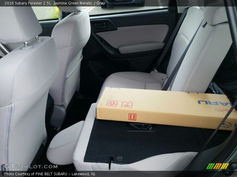 Jasmine Green Metallic / Gray 2016 Subaru Forester 2.5i