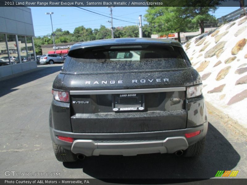 Santorini Black Metallic / Almond/Espresso 2013 Land Rover Range Rover Evoque Pure