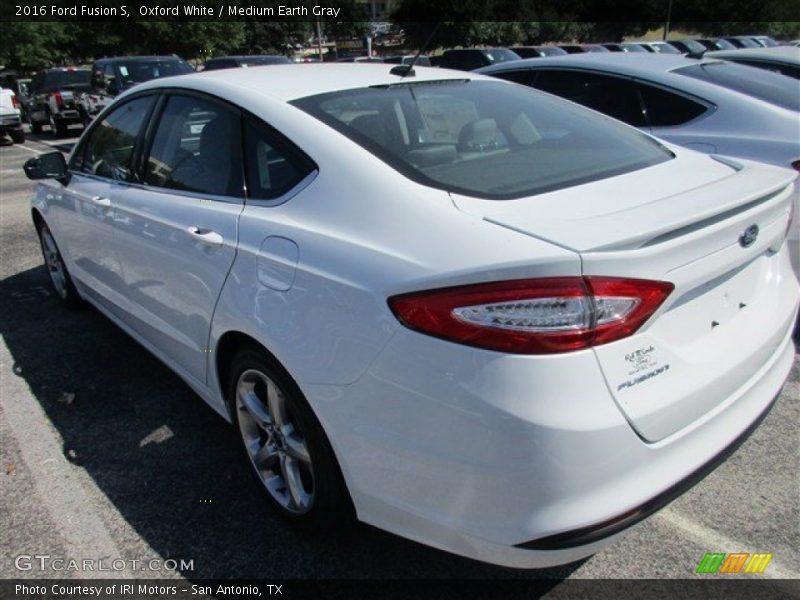 Oxford White / Medium Earth Gray 2016 Ford Fusion S