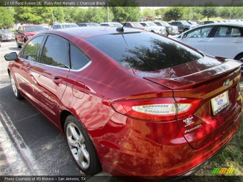 Ruby Red Metallic / Charcoal Black 2016 Ford Fusion SE