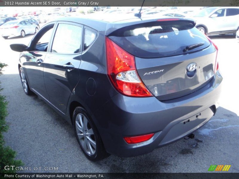 Cyclone Gray / Gray 2012 Hyundai Accent SE 5 Door