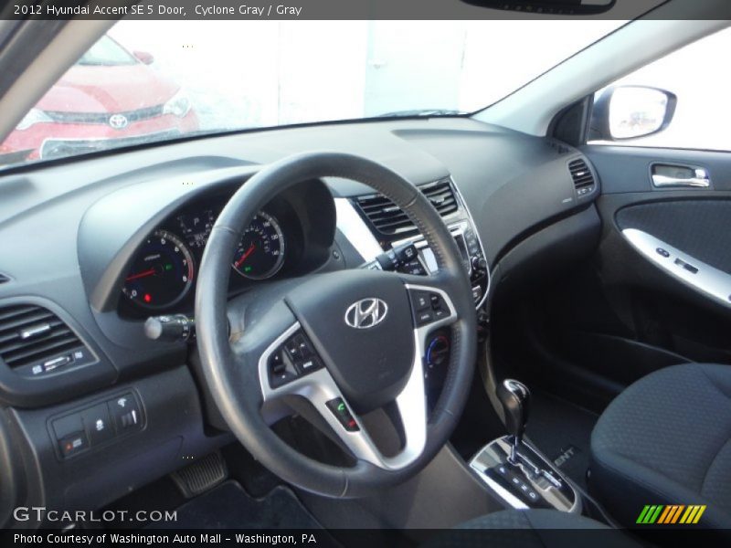 Cyclone Gray / Gray 2012 Hyundai Accent SE 5 Door