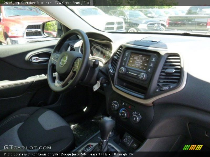 ECO Green Pearl / Black 2016 Jeep Cherokee Sport 4x4