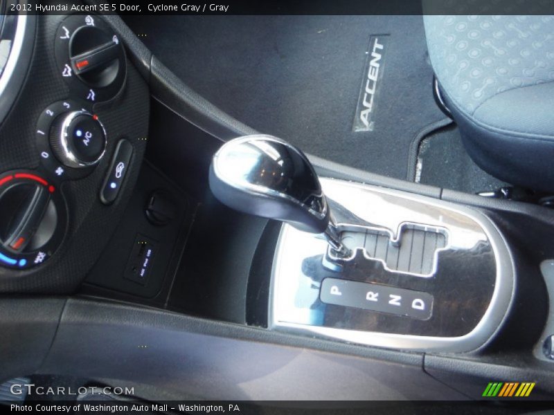 Cyclone Gray / Gray 2012 Hyundai Accent SE 5 Door