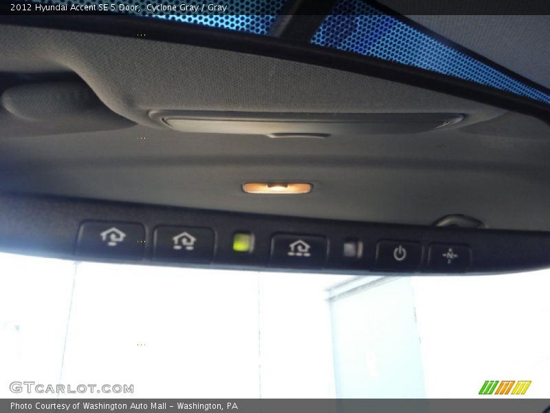 Cyclone Gray / Gray 2012 Hyundai Accent SE 5 Door
