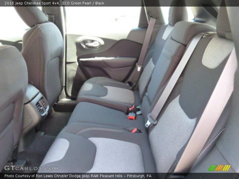 ECO Green Pearl / Black 2016 Jeep Cherokee Sport 4x4