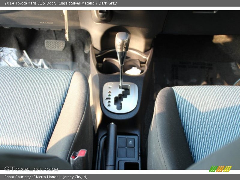 Classic Silver Metallic / Dark Gray 2014 Toyota Yaris SE 5 Door