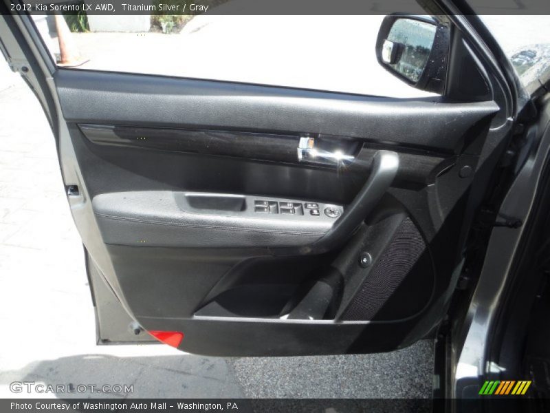 Titanium Silver / Gray 2012 Kia Sorento LX AWD