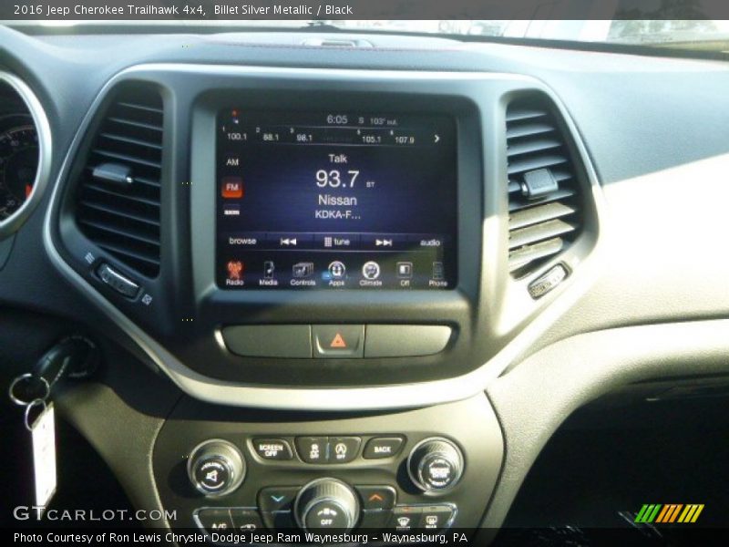 Billet Silver Metallic / Black 2016 Jeep Cherokee Trailhawk 4x4