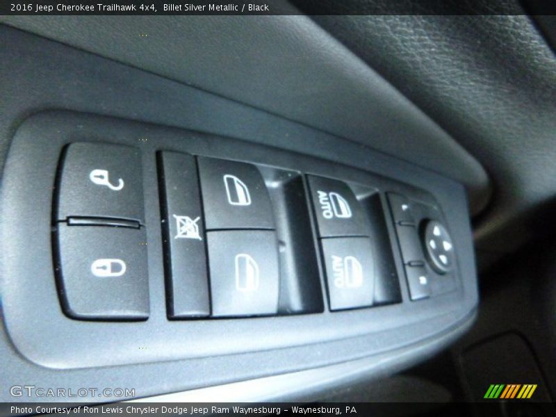 Billet Silver Metallic / Black 2016 Jeep Cherokee Trailhawk 4x4