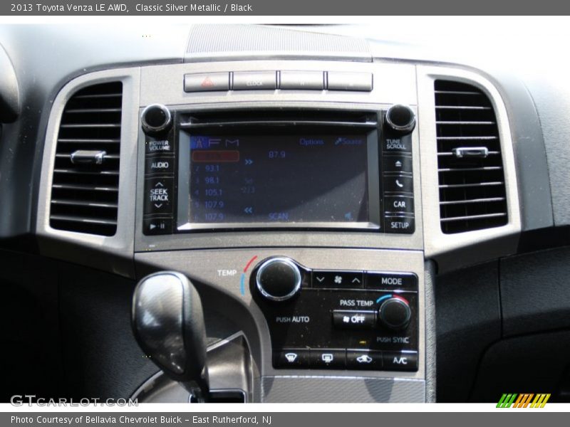 Classic Silver Metallic / Black 2013 Toyota Venza LE AWD