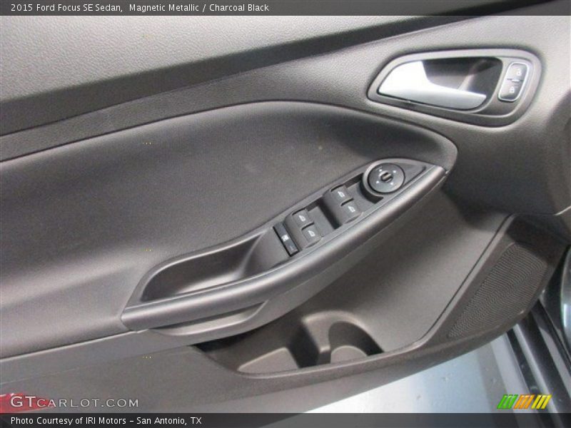 Magnetic Metallic / Charcoal Black 2015 Ford Focus SE Sedan