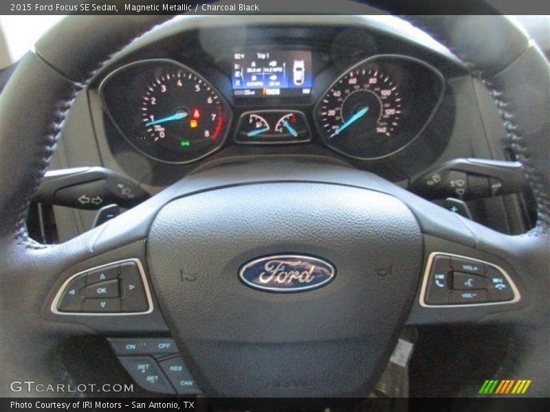 Magnetic Metallic / Charcoal Black 2015 Ford Focus SE Sedan