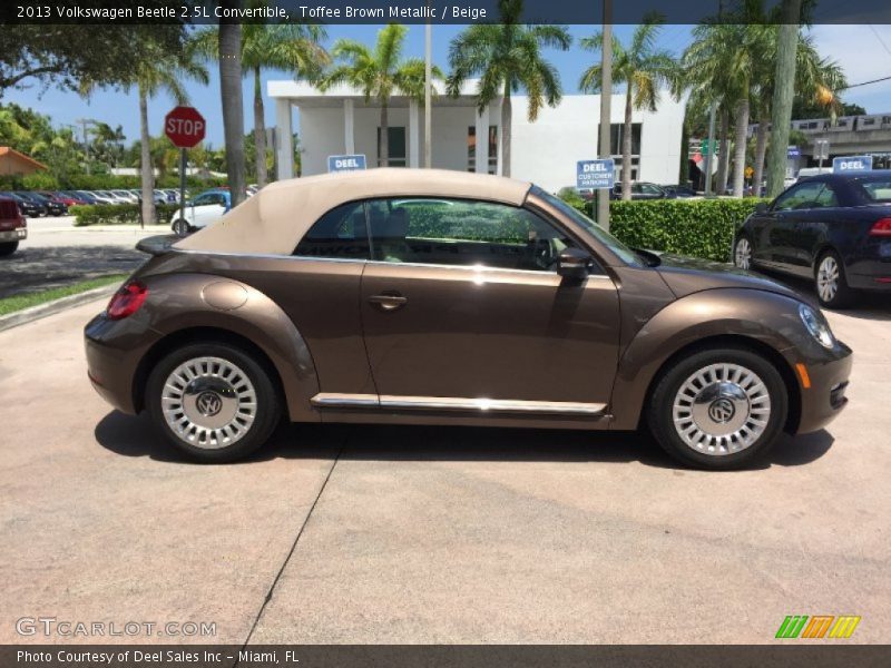 Toffee Brown Metallic / Beige 2013 Volkswagen Beetle 2.5L Convertible