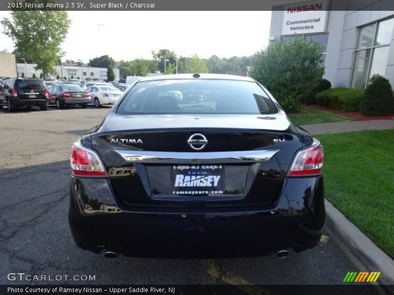 Super Black / Charcoal 2015 Nissan Altima 2.5 SV