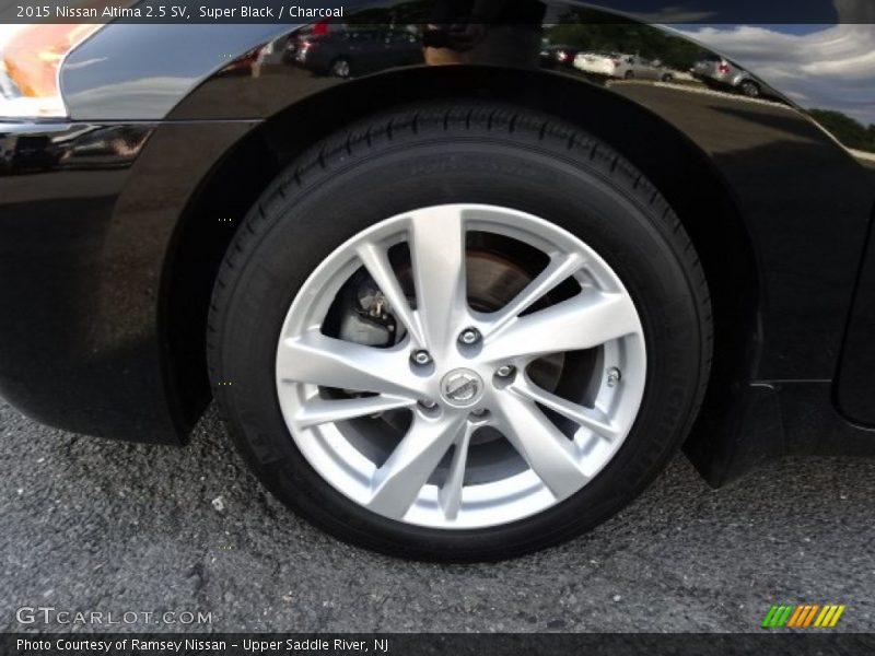 Super Black / Charcoal 2015 Nissan Altima 2.5 SV
