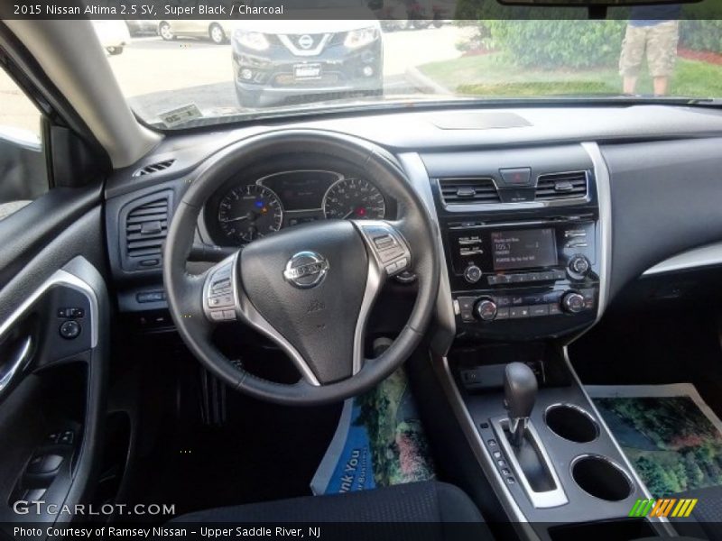 Super Black / Charcoal 2015 Nissan Altima 2.5 SV