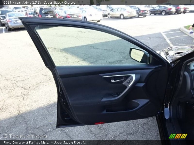 Super Black / Charcoal 2015 Nissan Altima 2.5 SV