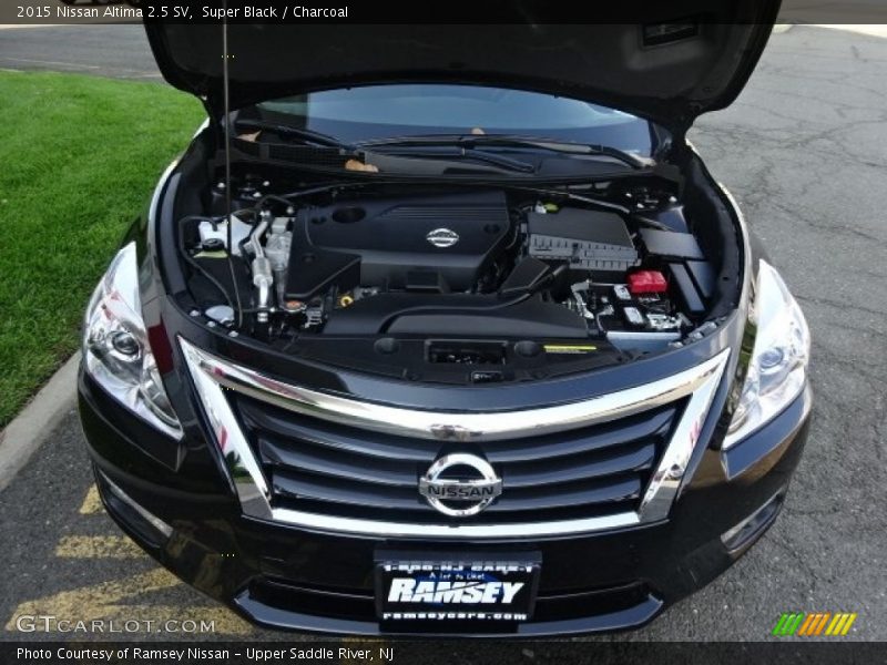 Super Black / Charcoal 2015 Nissan Altima 2.5 SV