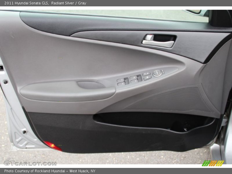 Radiant Silver / Gray 2011 Hyundai Sonata GLS