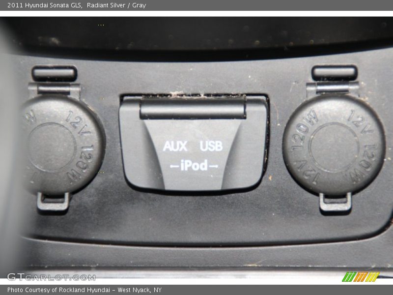 Radiant Silver / Gray 2011 Hyundai Sonata GLS