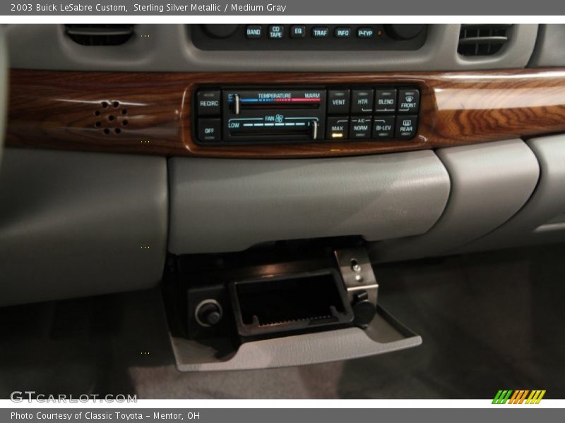 Sterling Silver Metallic / Medium Gray 2003 Buick LeSabre Custom