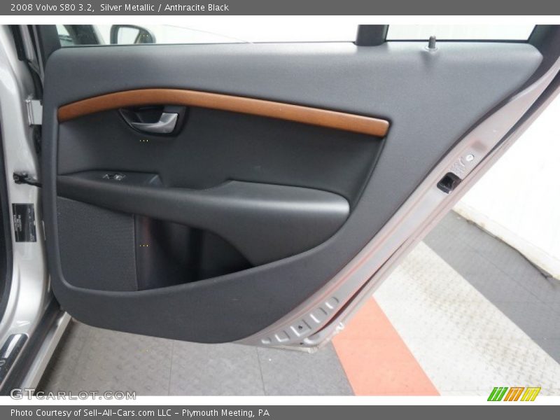 Silver Metallic / Anthracite Black 2008 Volvo S80 3.2