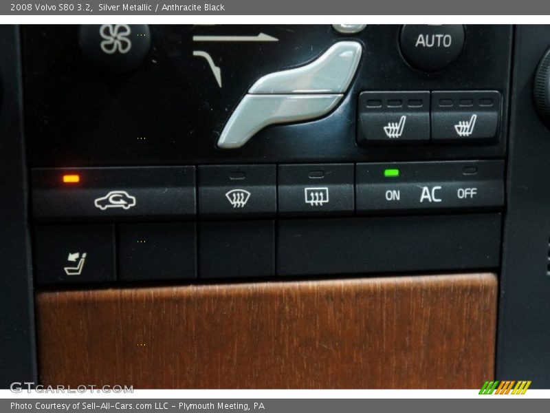 Silver Metallic / Anthracite Black 2008 Volvo S80 3.2