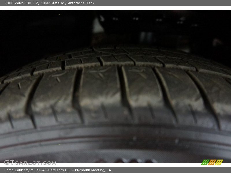 Silver Metallic / Anthracite Black 2008 Volvo S80 3.2