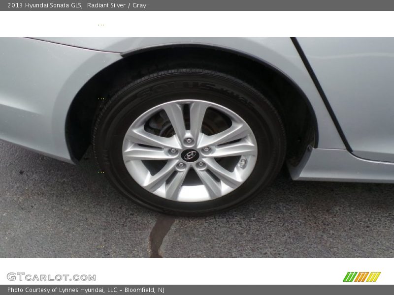 Radiant Silver / Gray 2013 Hyundai Sonata GLS