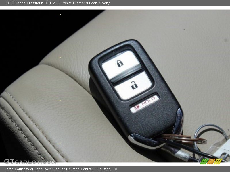 White Diamond Pearl / Ivory 2013 Honda Crosstour EX-L V-6