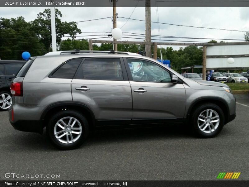 Titanium Silver / Black 2014 Kia Sorento LX