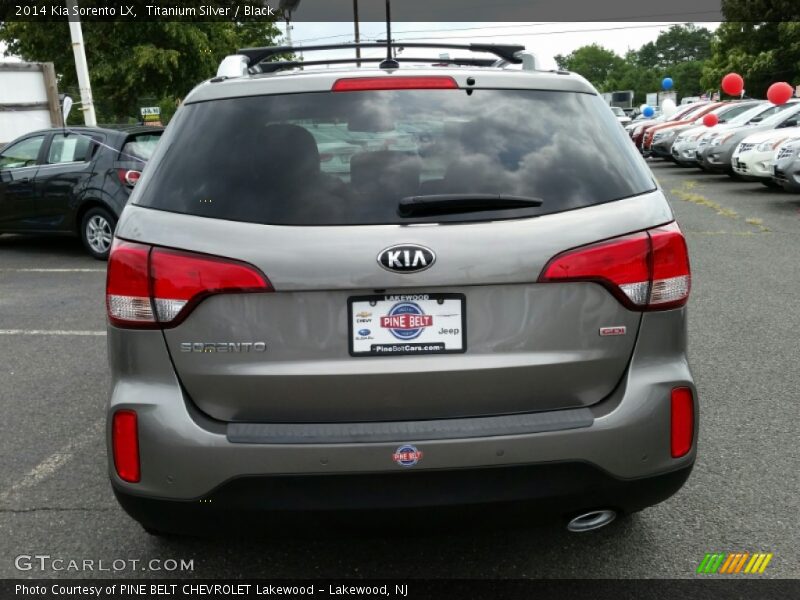 Titanium Silver / Black 2014 Kia Sorento LX