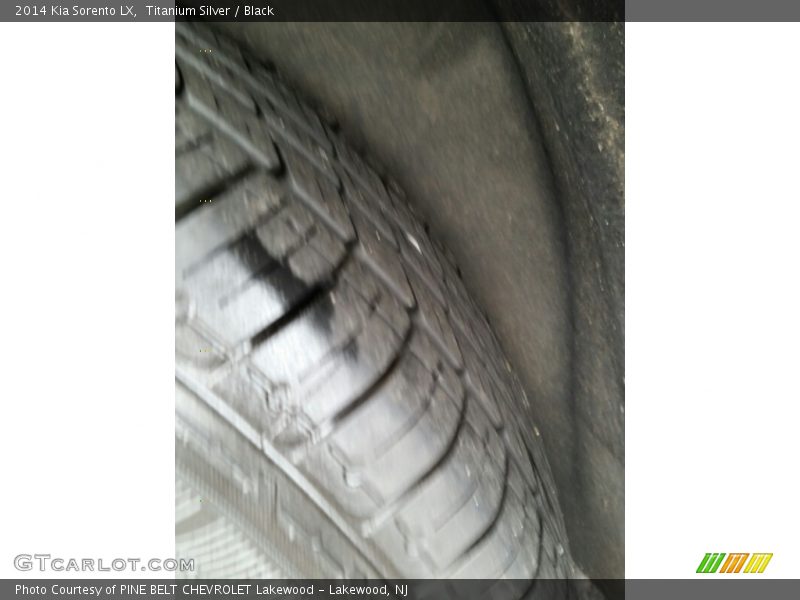 Titanium Silver / Black 2014 Kia Sorento LX