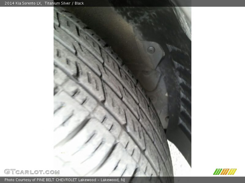 Titanium Silver / Black 2014 Kia Sorento LX