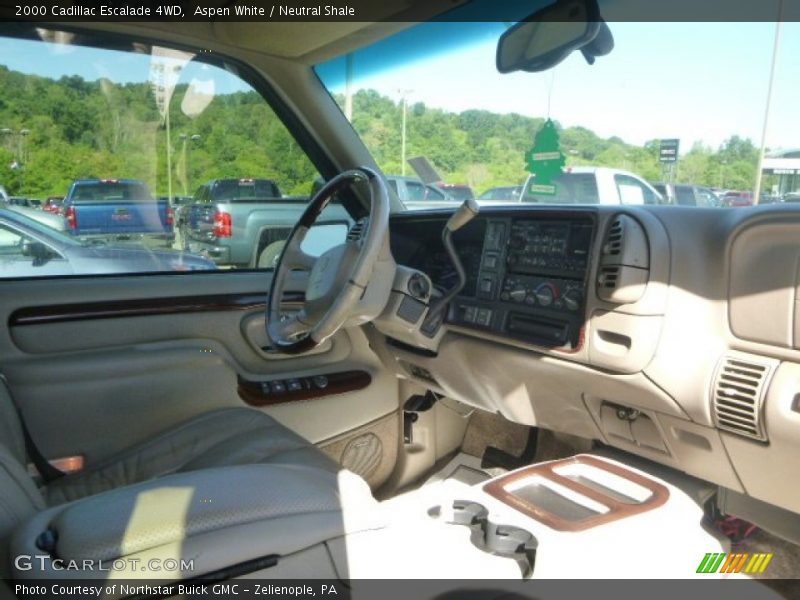 Aspen White / Neutral Shale 2000 Cadillac Escalade 4WD