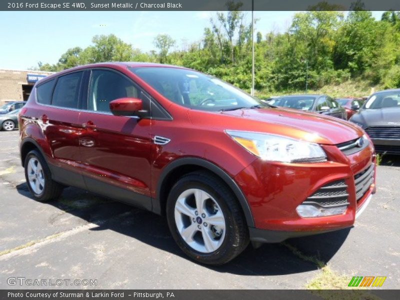 Sunset Metallic / Charcoal Black 2016 Ford Escape SE 4WD