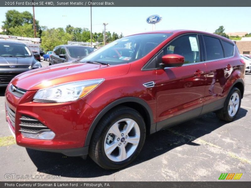 Sunset Metallic / Charcoal Black 2016 Ford Escape SE 4WD