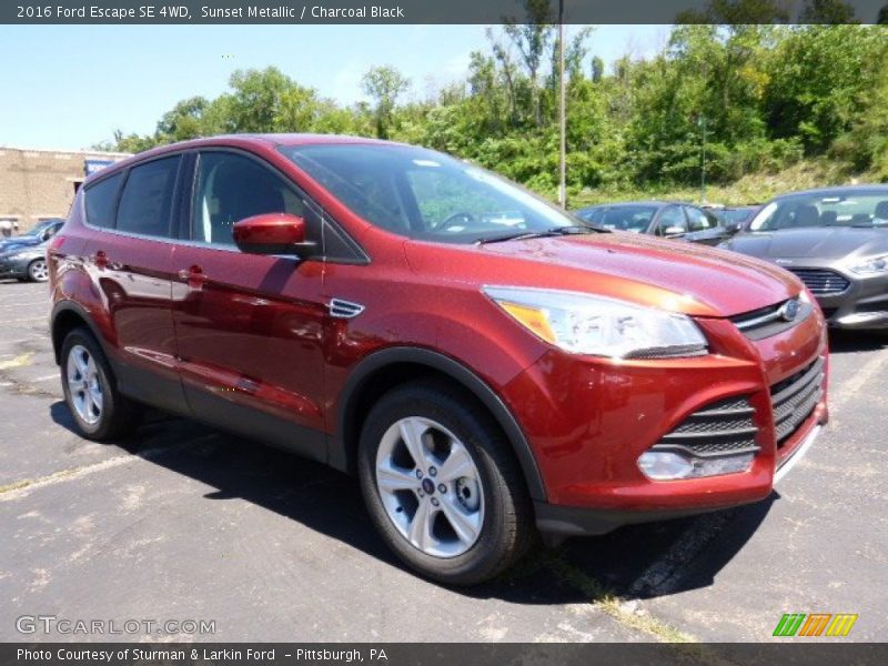 Sunset Metallic / Charcoal Black 2016 Ford Escape SE 4WD