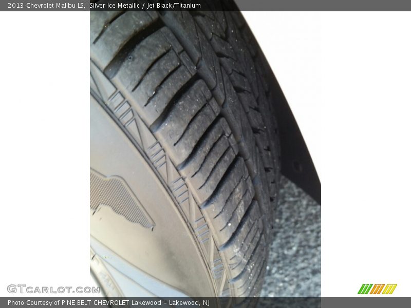 Silver Ice Metallic / Jet Black/Titanium 2013 Chevrolet Malibu LS