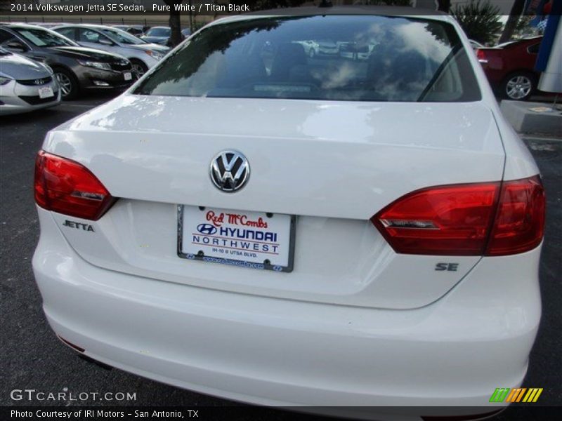 Pure White / Titan Black 2014 Volkswagen Jetta SE Sedan