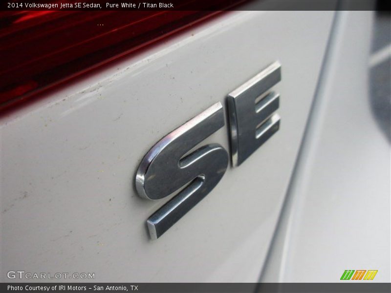 Pure White / Titan Black 2014 Volkswagen Jetta SE Sedan