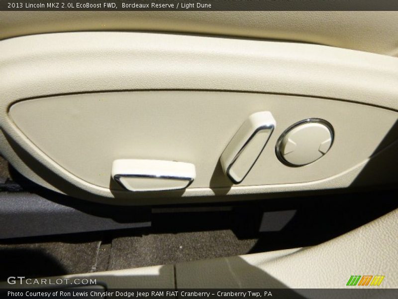 Bordeaux Reserve / Light Dune 2013 Lincoln MKZ 2.0L EcoBoost FWD