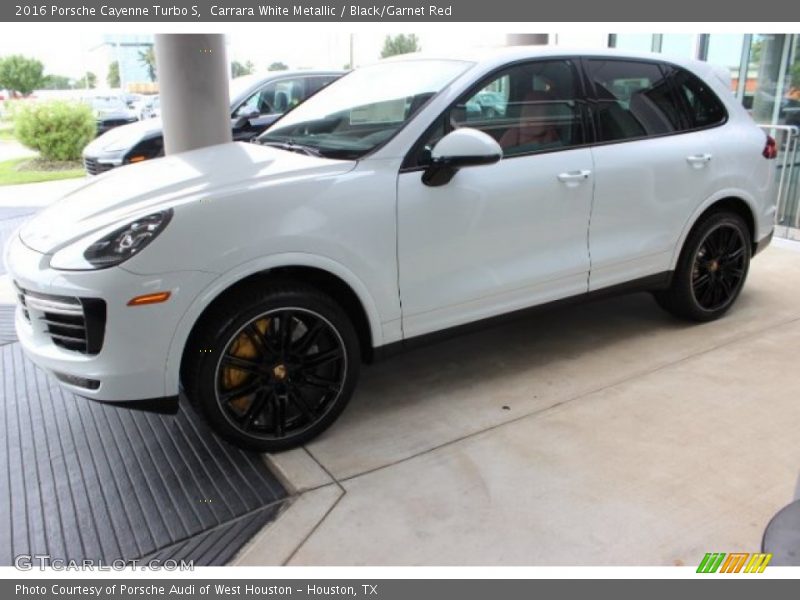 Carrara White Metallic / Black/Garnet Red 2016 Porsche Cayenne Turbo S