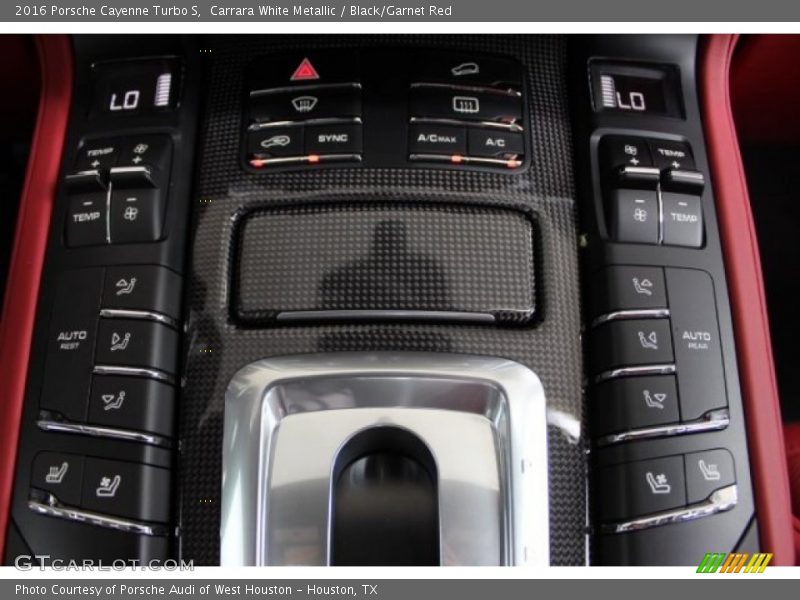 Controls of 2016 Cayenne Turbo S