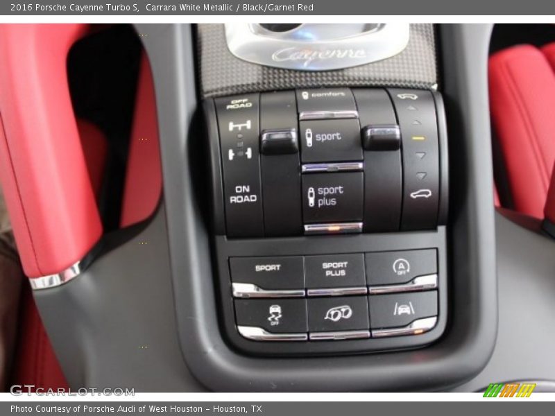 Controls of 2016 Cayenne Turbo S