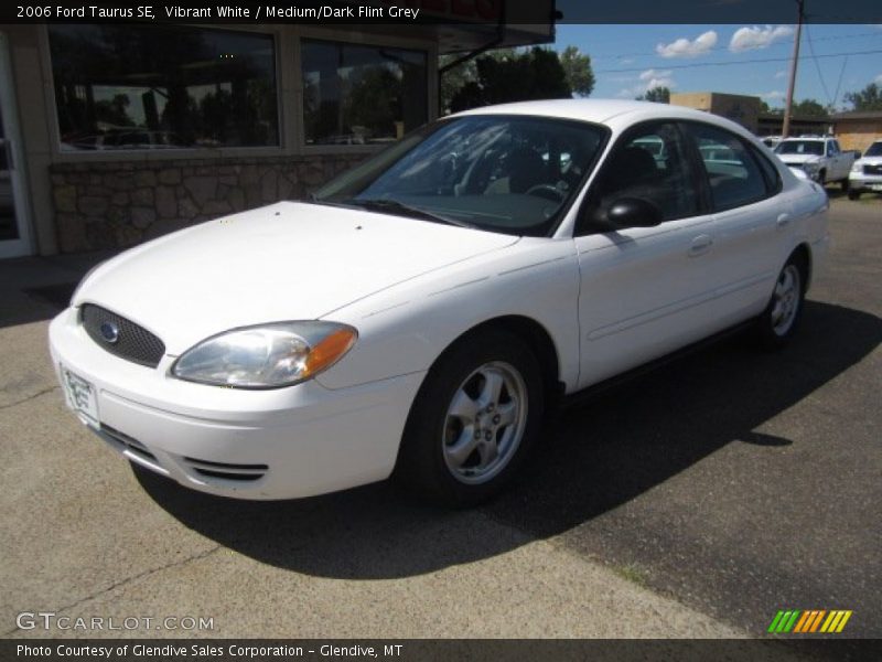 Vibrant White / Medium/Dark Flint Grey 2006 Ford Taurus SE