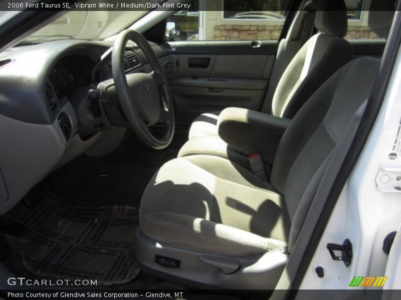 Vibrant White / Medium/Dark Flint Grey 2006 Ford Taurus SE